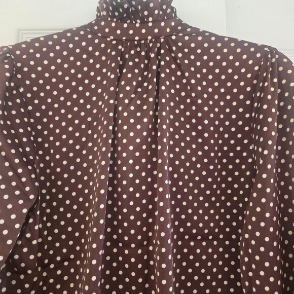 NWT Polka dot blouse with tie - Picture 3 of 5